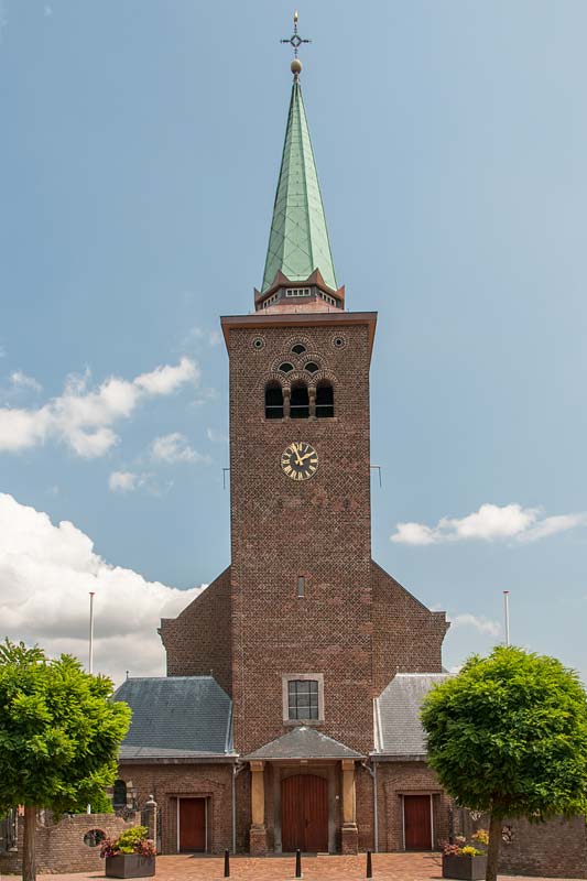 H-Clemenskerk Vooraanzicht